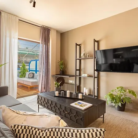 Acropolis View 2-bedroom Apt, Minimal-safari Vibe, Big Balcony! * Atenas